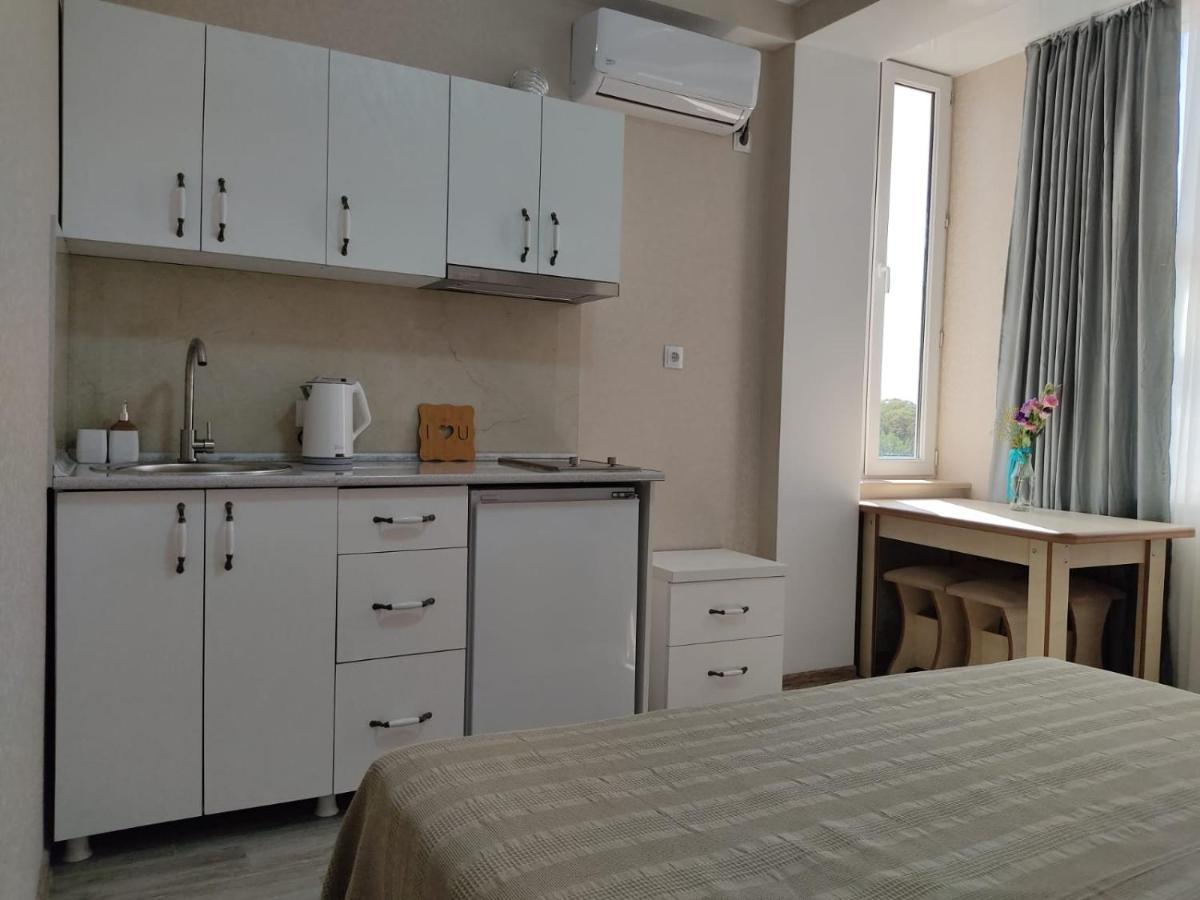 Pushkin Street Pearl Hotel Kutaisi Ngoại thất bức ảnh