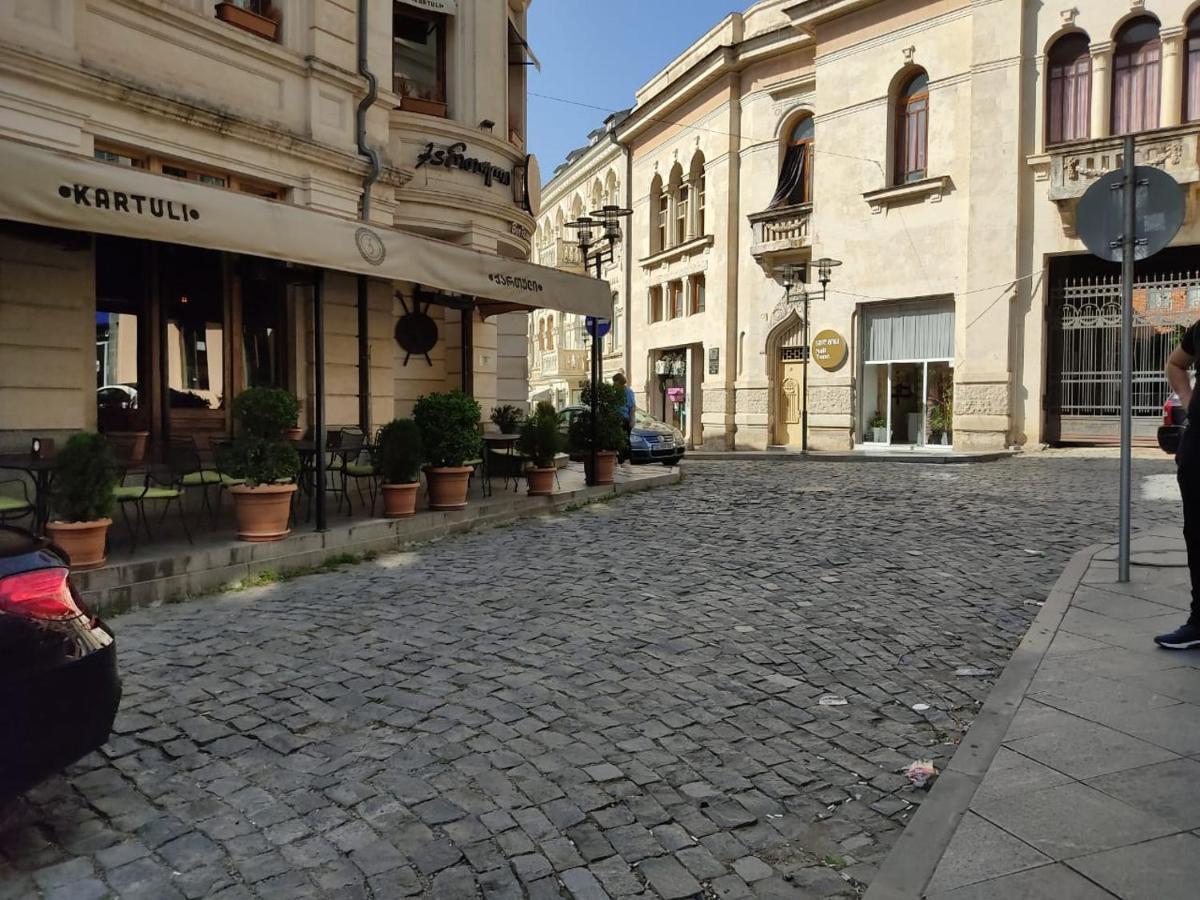 Pushkin Street Pearl Hotel Kutaisi Ngoại thất bức ảnh