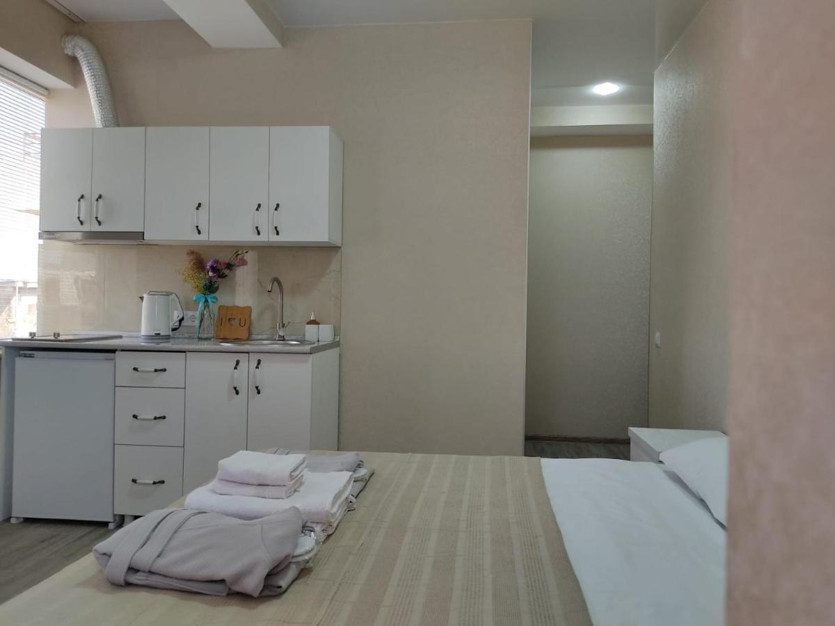 Pushkin Street Pearl Hotel Kutaisi Ngoại thất bức ảnh