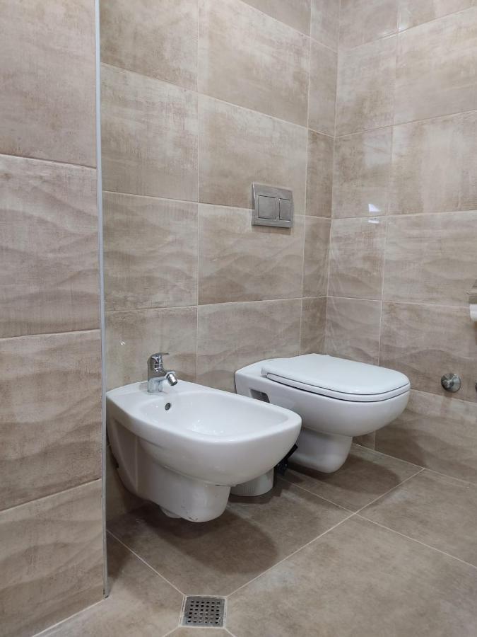 Pushkin Street Pearl Hotel Kutaisi Ngoại thất bức ảnh