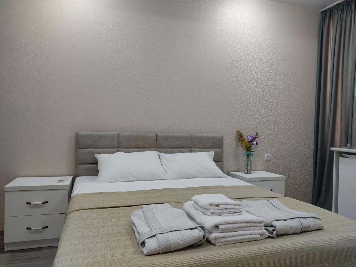 Pushkin Street Pearl Hotel Kutaisi Ngoại thất bức ảnh