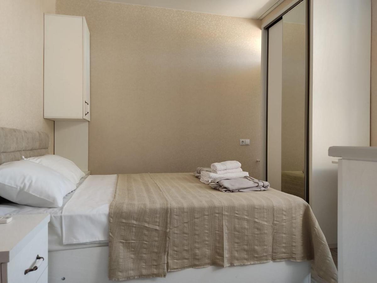 Pushkin Street Pearl Hotel Kutaisi Ngoại thất bức ảnh