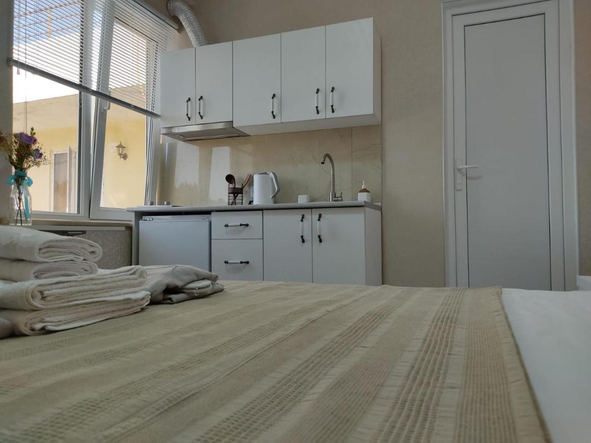 Pushkin Street Pearl Hotel Kutaisi Ngoại thất bức ảnh