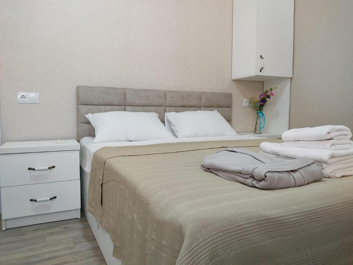 Pushkin Street Pearl Hotel Kutaisi Ngoại thất bức ảnh